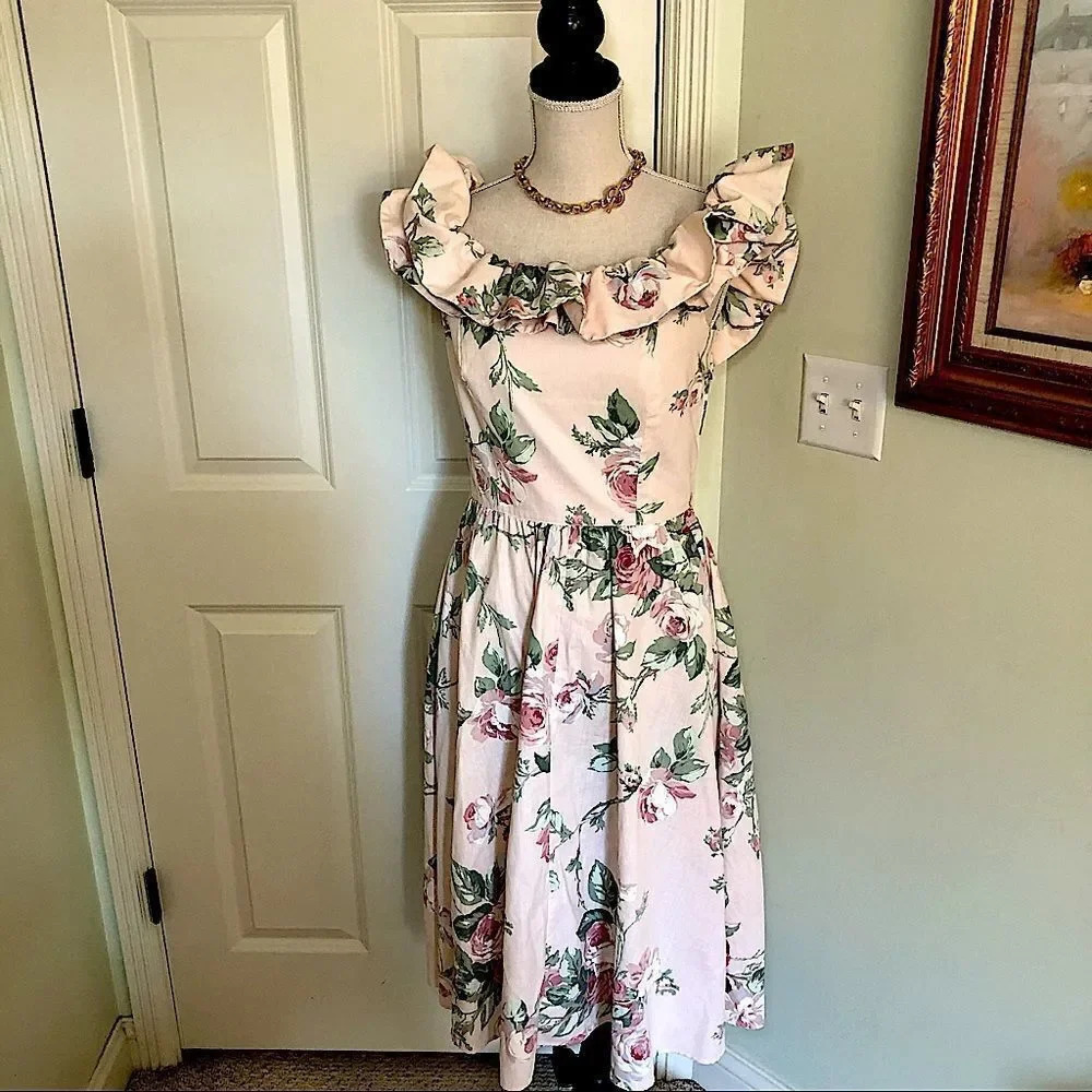 𝅺Vintage cottagecore‎ handmade pink ruffle granny liberty floral dress M/4